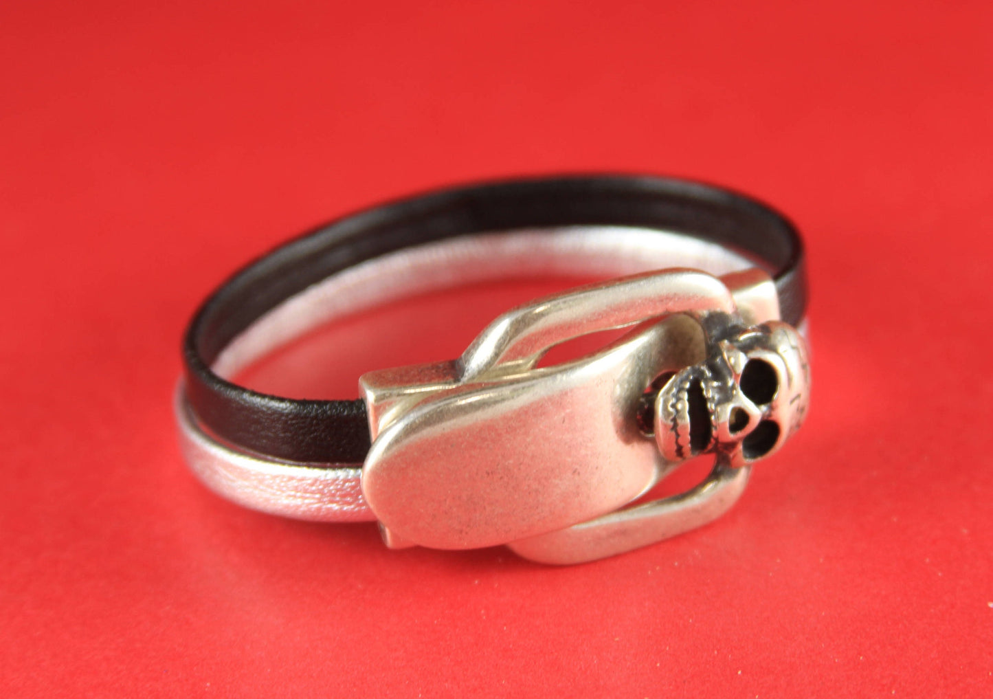FC0032>>MADE in EUROPE zamak buckle clasp, 13mm cord skull buckle clasp , flat cord  skull clasp (76945/13) qty1