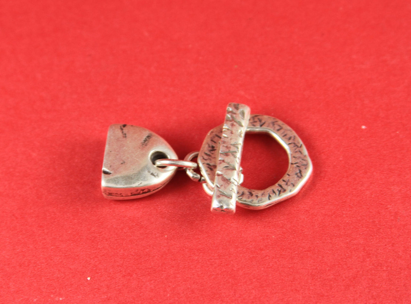 FC0274>>MADE in EUROPE zamak hammered toggle clasp, 13mm flat cord zamak hook clasp with extention chain, (76932/13) Qty1