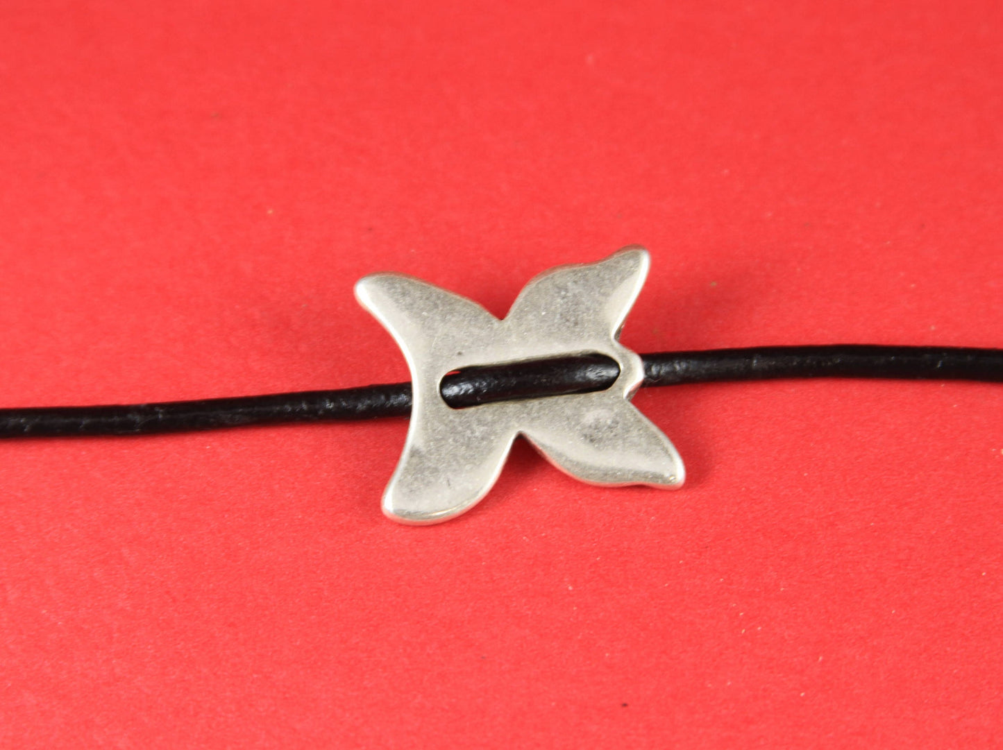 0/1 MADE in EUROPE 2 zamak butterfly sliders, silver butterfly charm (78124/03) qty2