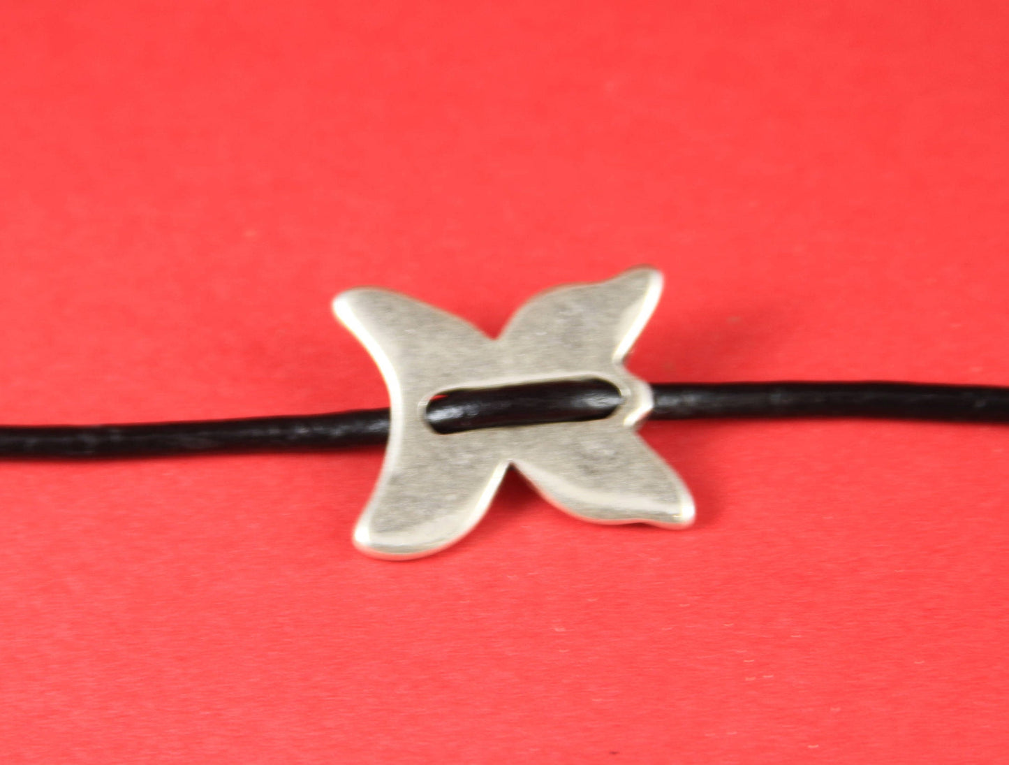 0/1 MADE in EUROPE 2 zamak butterfly sliders, silver butterfly charm (78124/03) qty2