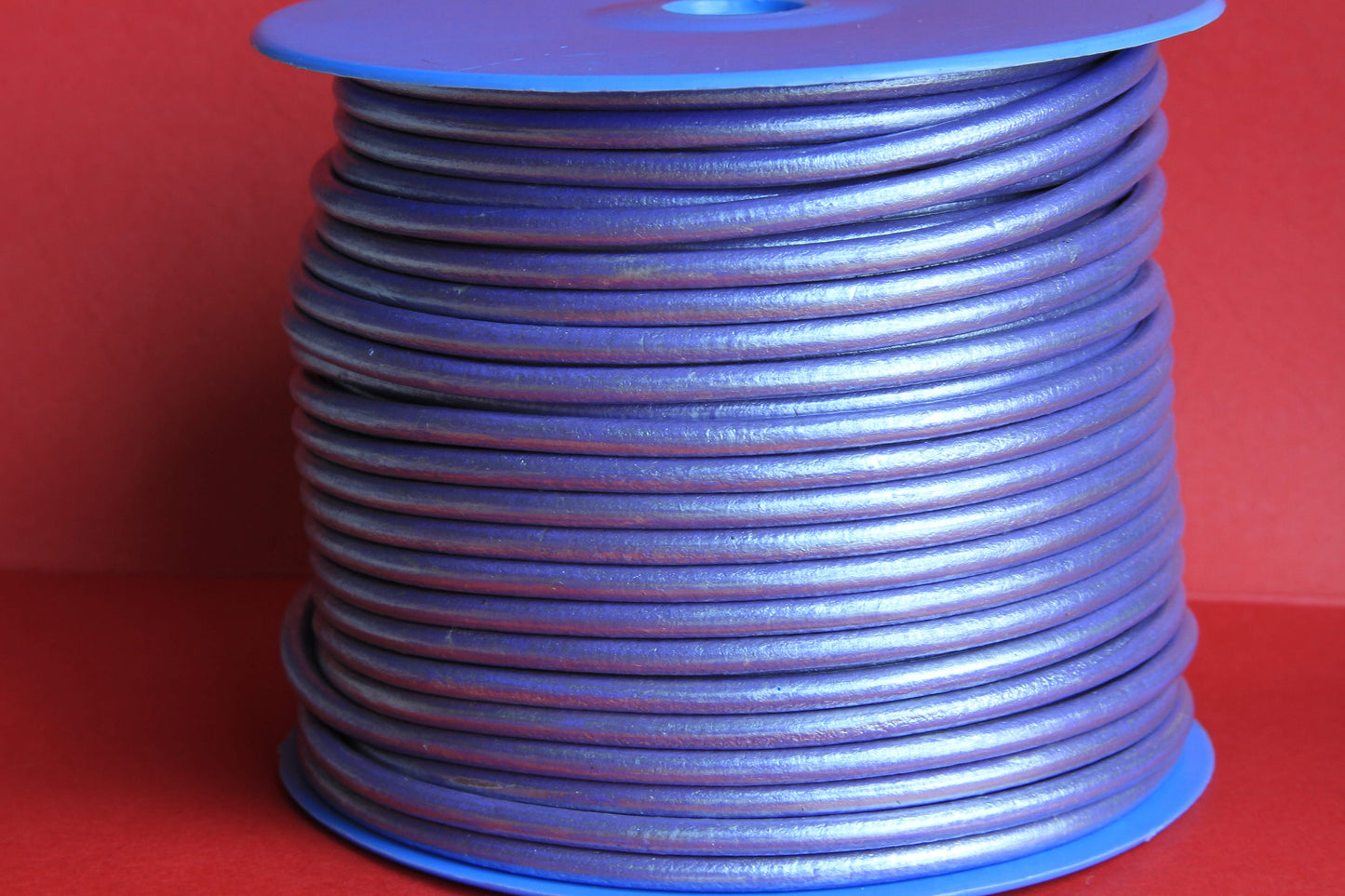 MADE in SPAIN 1 yard 4mm round leather cord, 4mm metallic lilac leather cord, 4mm metalic purpe leather cord (4mtmil)
