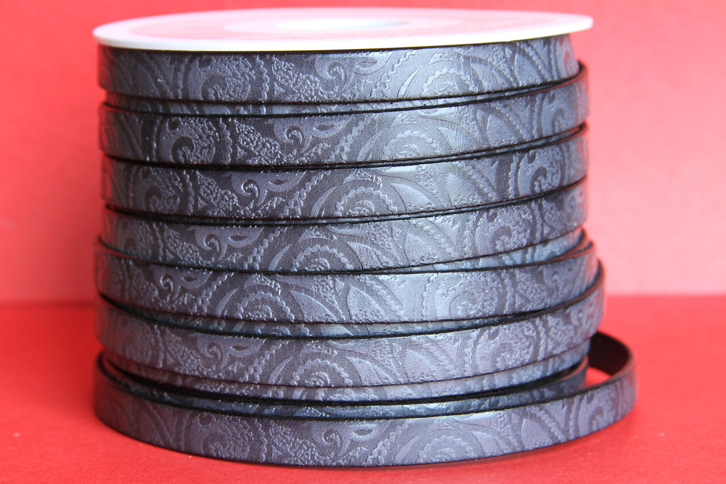 MADE in EUROPE 24" flat leather cord, embossed 10mm gray leather cord, engraved leather cord (503/10/40)
