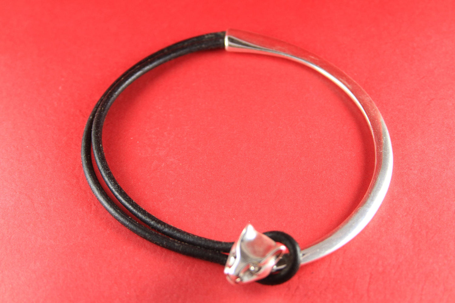 0136>> MADE in EUROPE zamak puma  half necklace, silver half necklace with strass, metal half necklace (4672cp/11)