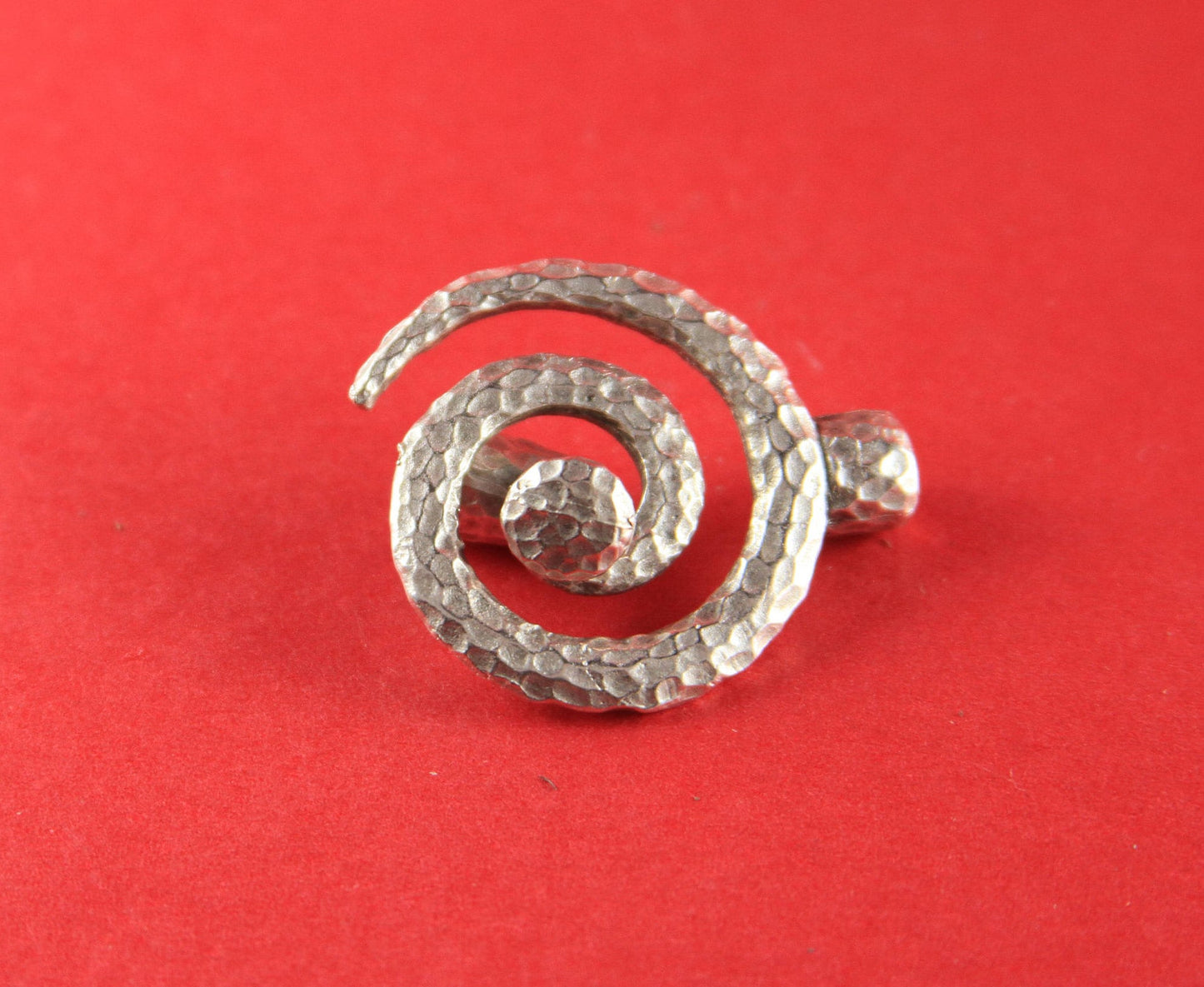 12/3>> MADE IN EUROPE hammered toggle clasp, swirl toggle clasp, spiral toggle clasp, large toggle clasp Qty1