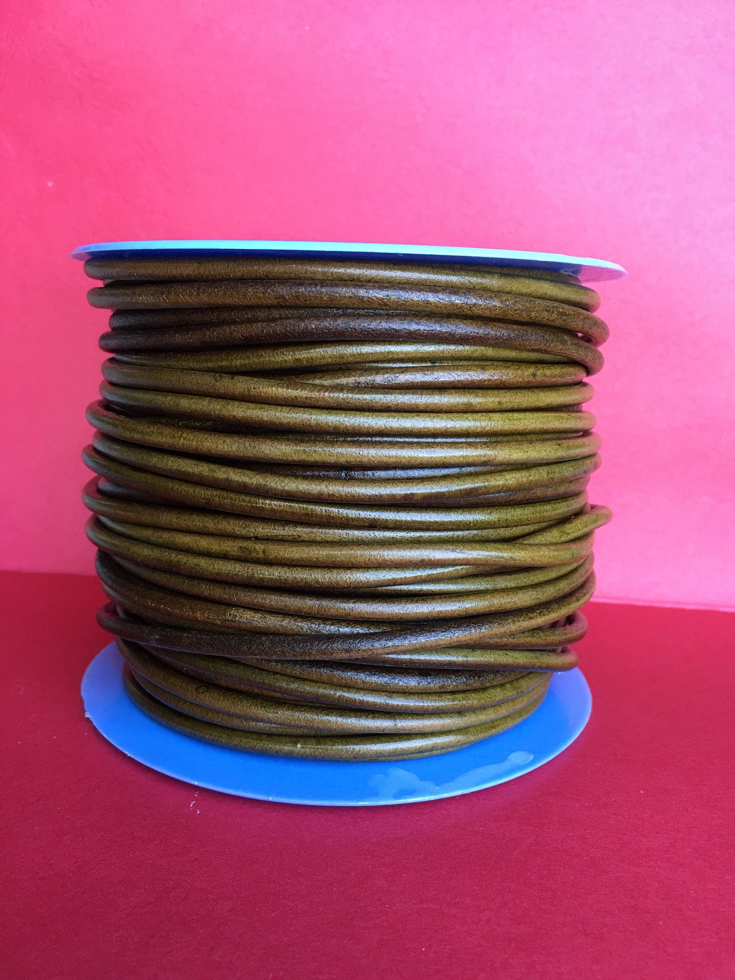 MADE IN SPAIN 1 yard round leather cord, olive green 4mm leather cord (4Anivca)