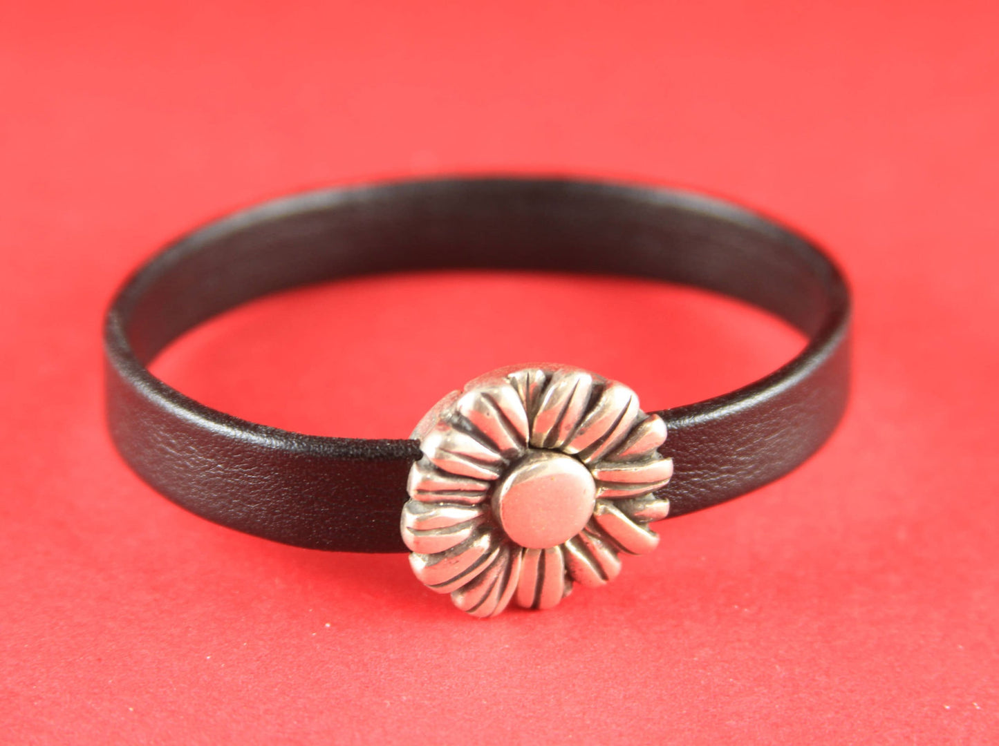 FC0260>>MADE in EUROPE zamak flower clasp, zamak daisy clasp for flat cord, 10mm flat cord clasp  qty1