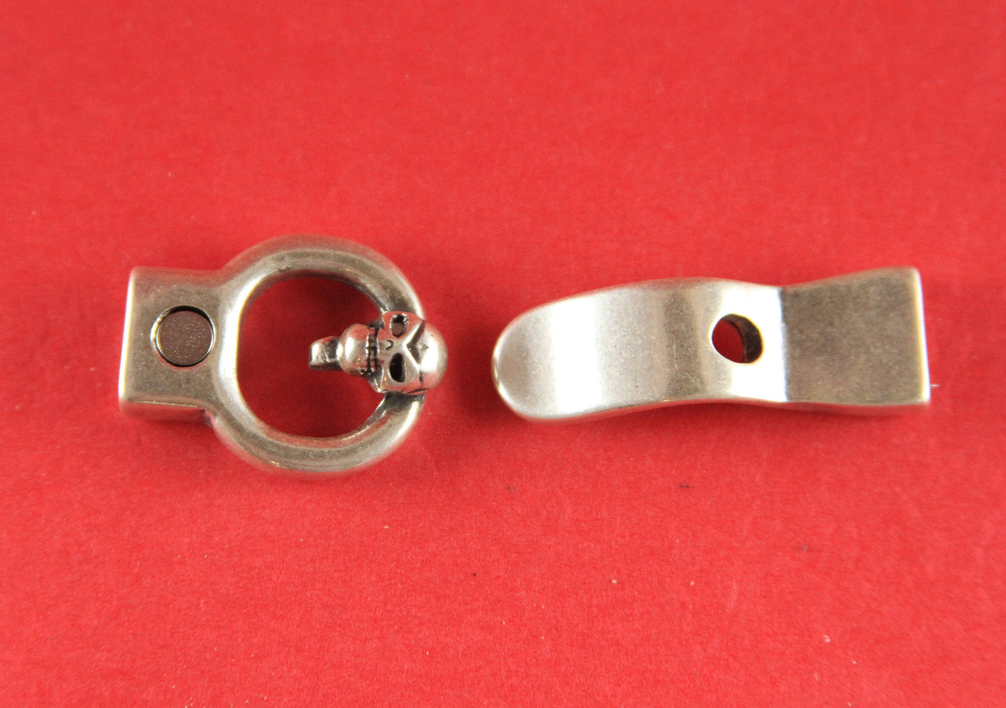 FC0276>>MADE in EUROPE zamak buckle clasp, 10mm cord skull buckle clasp, flat cord skull clasp qty1