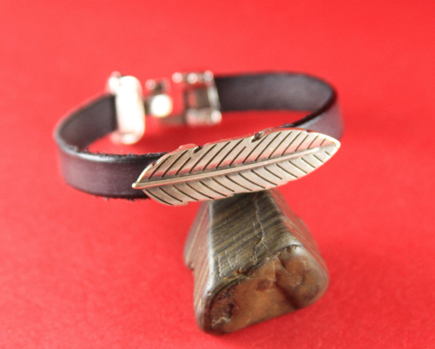 FS0202>>MADE in EUROPE zamak feather slider, large silver feather slider, 10mm flat cord slider qty1