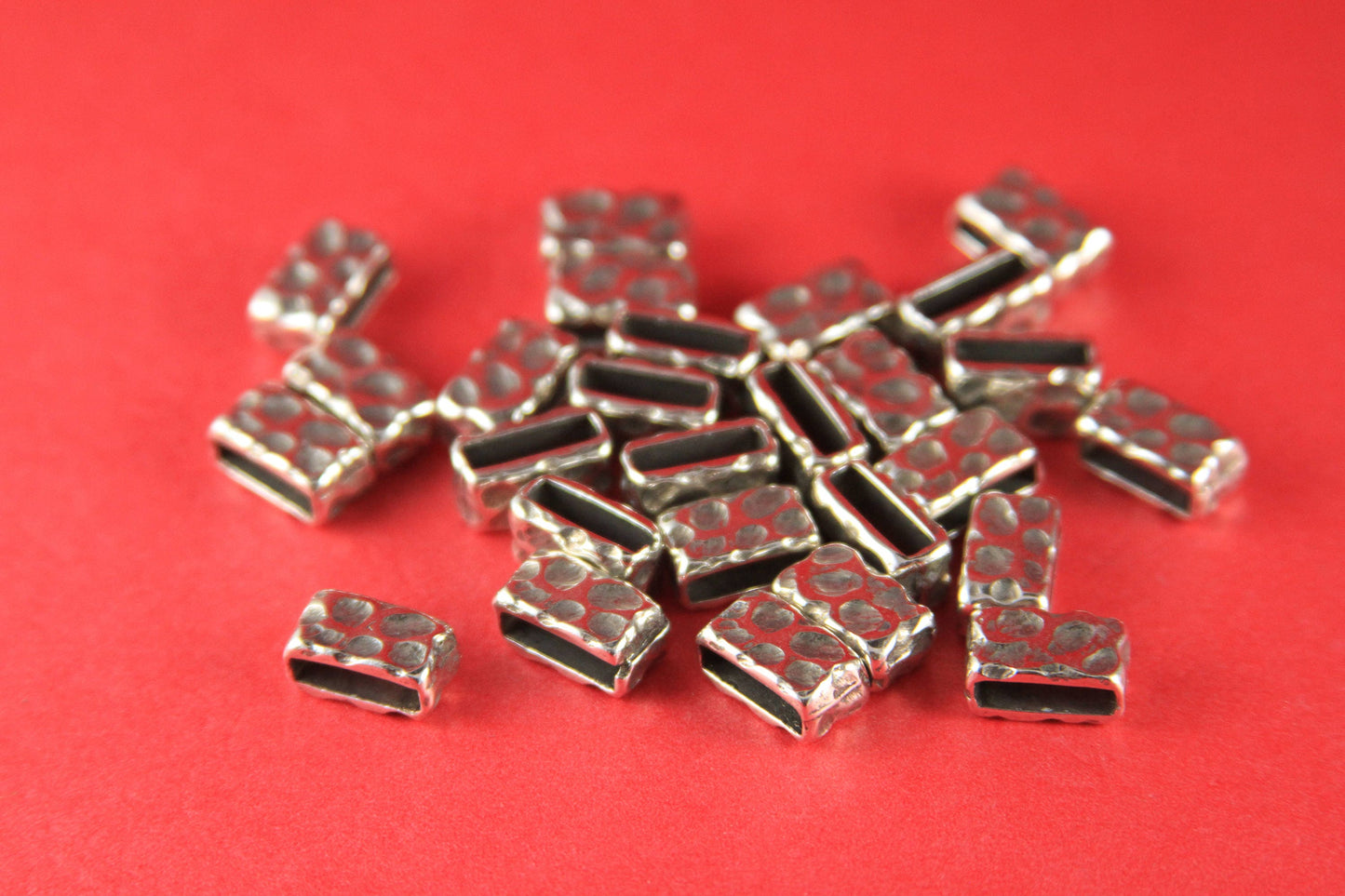 FS0430>>MADE in EUROPE 2 zamak hammered sliders, 10mm flat cord slider, 10mm leather cord slider, zamak sliders (ablz149s) Qty2