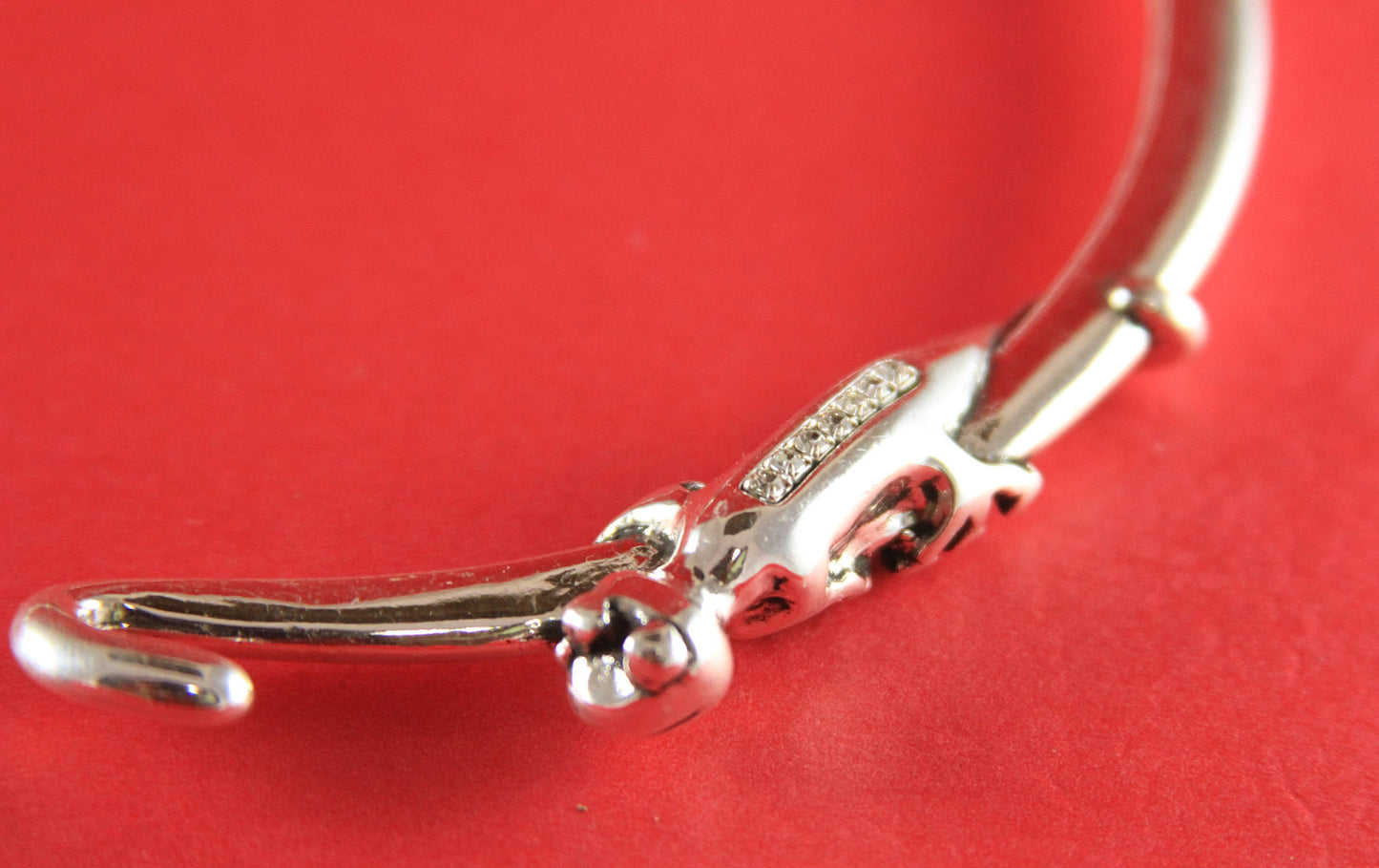 0137>>MADE in EUROPE zamak half necklace with Swarovski strass lizard, silver half necklace with strass and gecko, (95117)