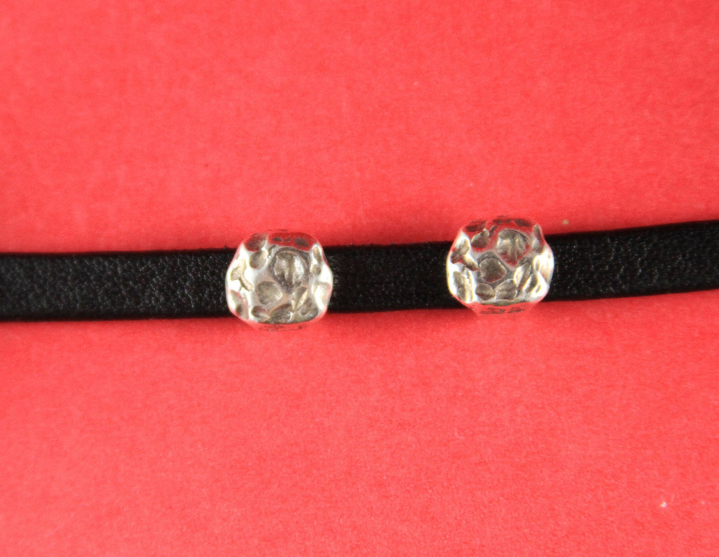 FS0229>>MADE in EUROPE 4 zamak rustic sliders,5mm flat cord zamak slider,flat cord zamak slider,irregular slider for 5mm cord (Ablz89s) Qty4