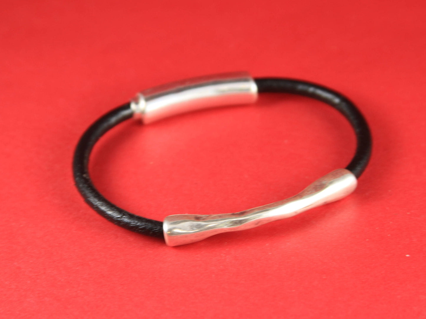 RS0021>>MADE in EUROPE zamak hammered tube-connector , 5mm hole zamak connector, round cord hammered tube connector (77660/05) qty1