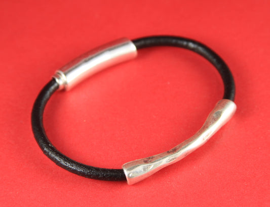 RS0021>>MADE in EUROPE zamak hammered tube-connector , 5mm hole zamak connector, round cord hammered tube connector (77660/05) qty1