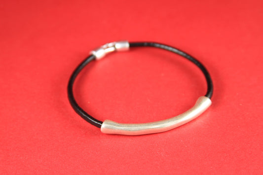 RS0083>>MADE IN EUROPE  zamak tube  connector, hammered zamak tube, round cord connector , 3mm leather cord connector( 77660/03)Qty1