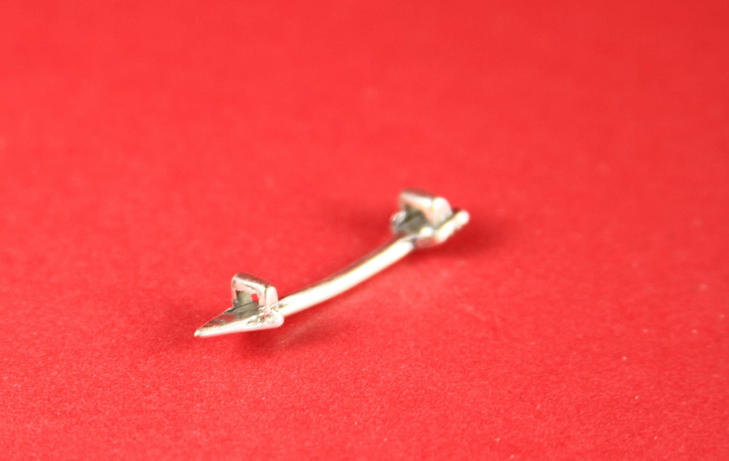 RS0084>>MADE IN EUROPE 2  zamak arrow sliders, round cord slider , 3mm leather cord arrow slider Qty2