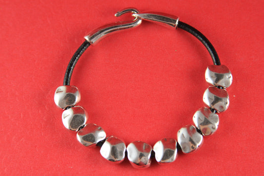 RS0166>>MADE IN EUROPE 4 irregular beads, flat hammered zamak sliders, 3mm cord sliders, (Ablz163s) Qty4