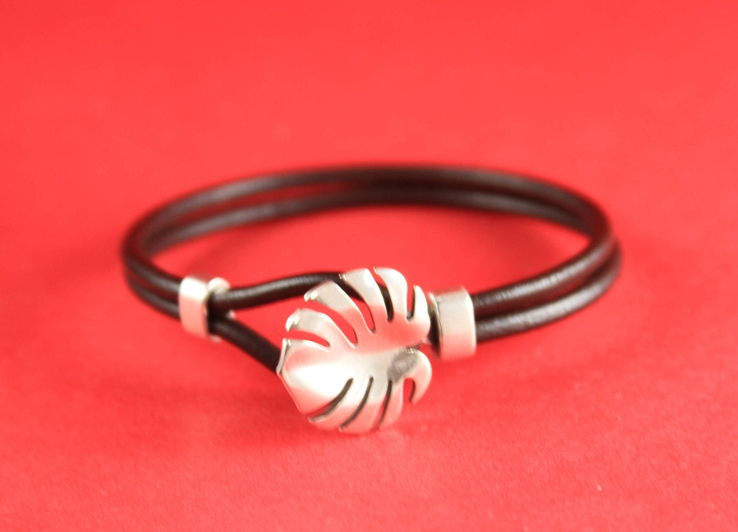 RC0045>>MADE in EUROPE zamak palm leaf clasp with slider, 3mm round cord clasp, silver leaf hook clasp (CRPs) Qty1