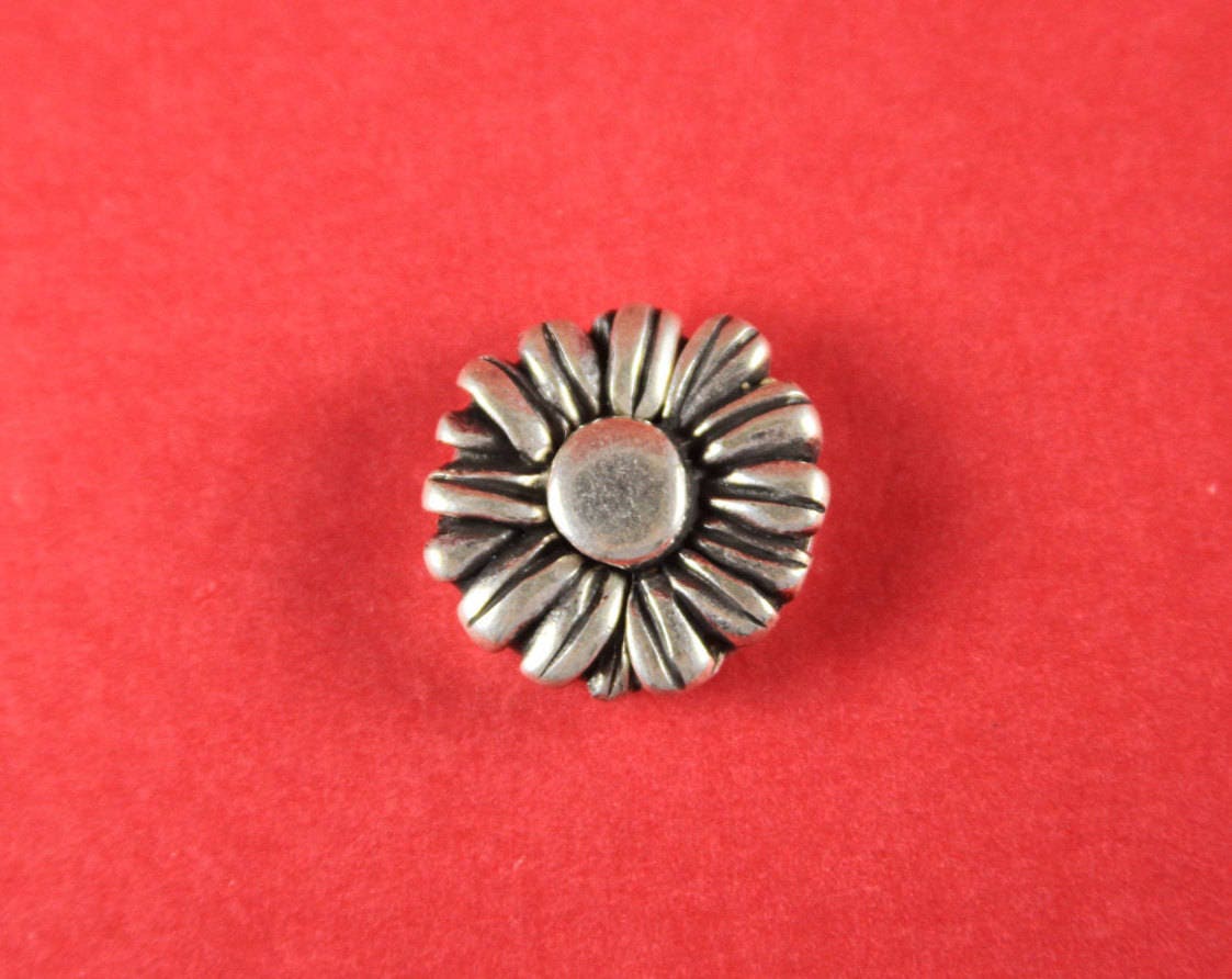 FC0260>>MADE in EUROPE zamak flower clasp, zamak daisy clasp for flat cord, 10mm flat cord clasp  qty1