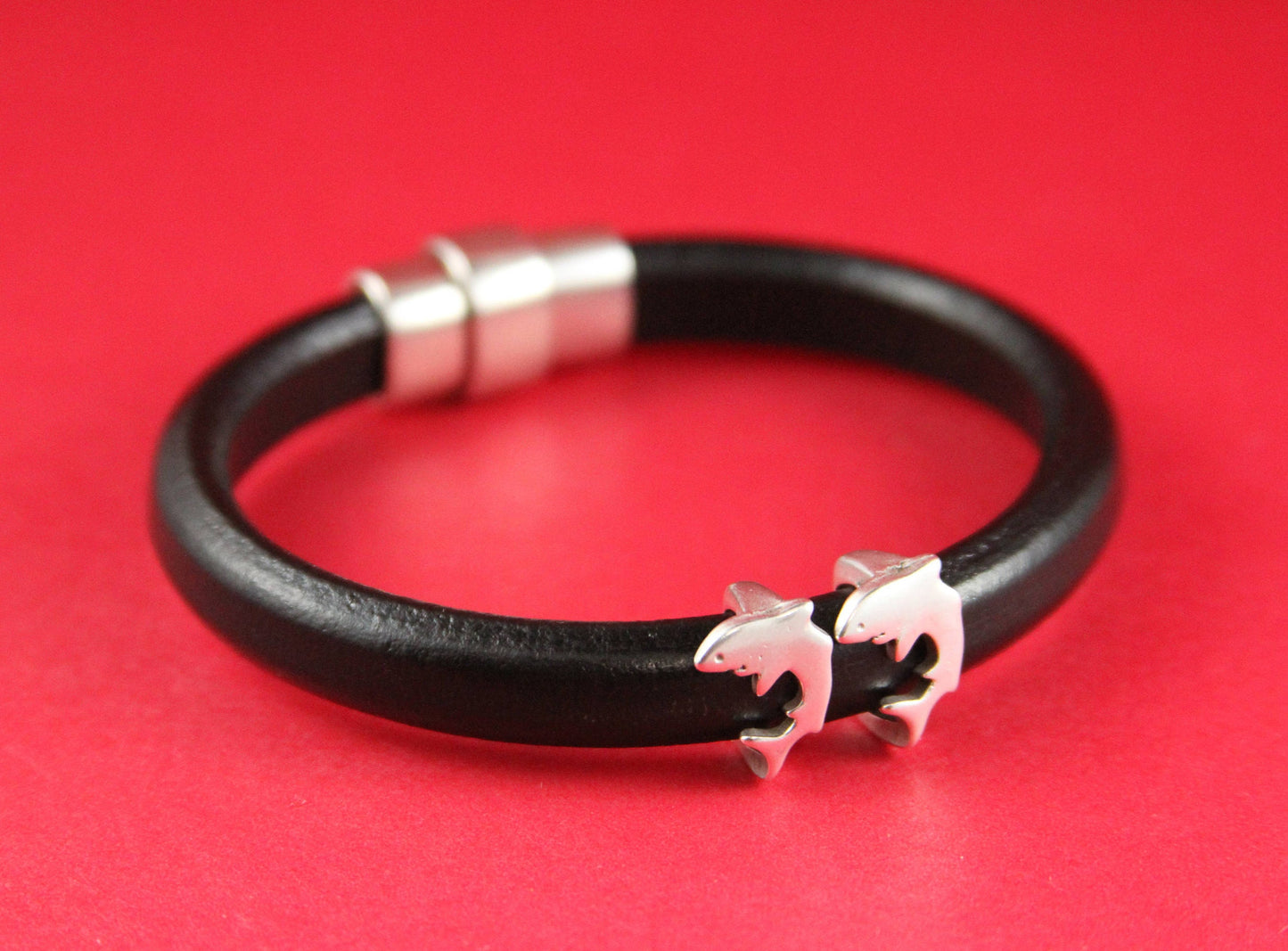 LS0026>>MADE IN EUROPE 2 zamak shark sliders, licorice shark slider, 10x6mm  sliders, silver shark sliders, Qty2