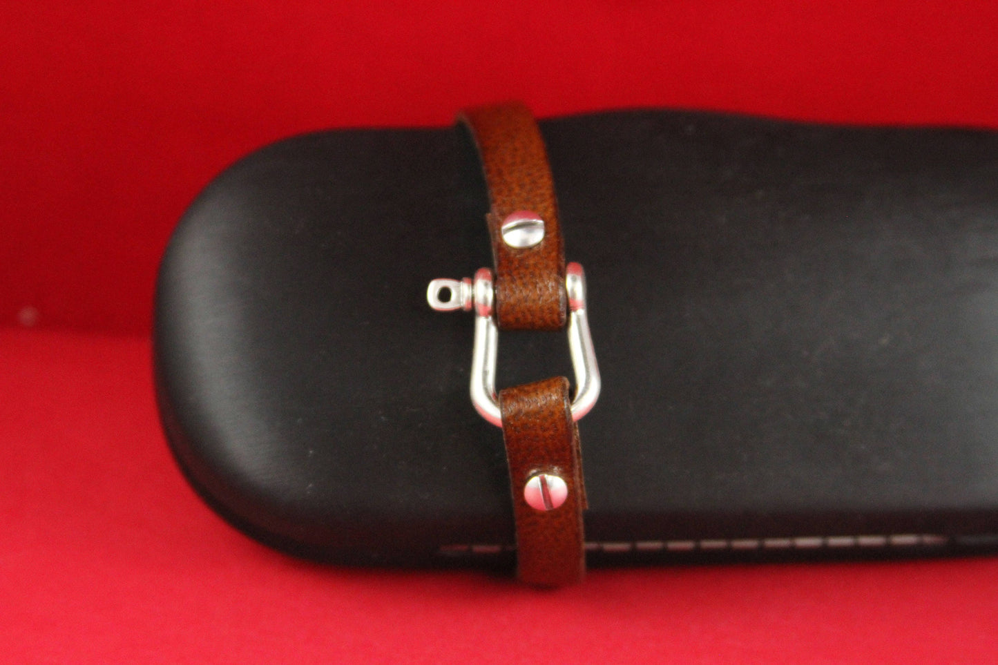 FC0144>>MADE in EUROPE zamak horseshoe shape clasp for 10mm flat cord, D-ring zamak clasp (TMN2S) Qty1
