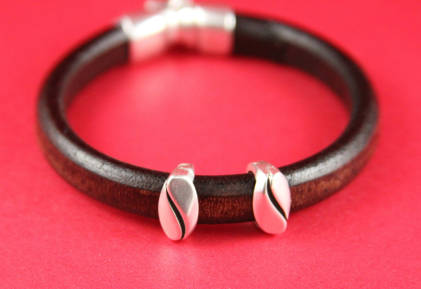 LS0027>> MADE IN EUROPE 4 zamak  sliders, licorice zamak  slider, 10x6mm  sliders, silver spacer sliders, Qty4