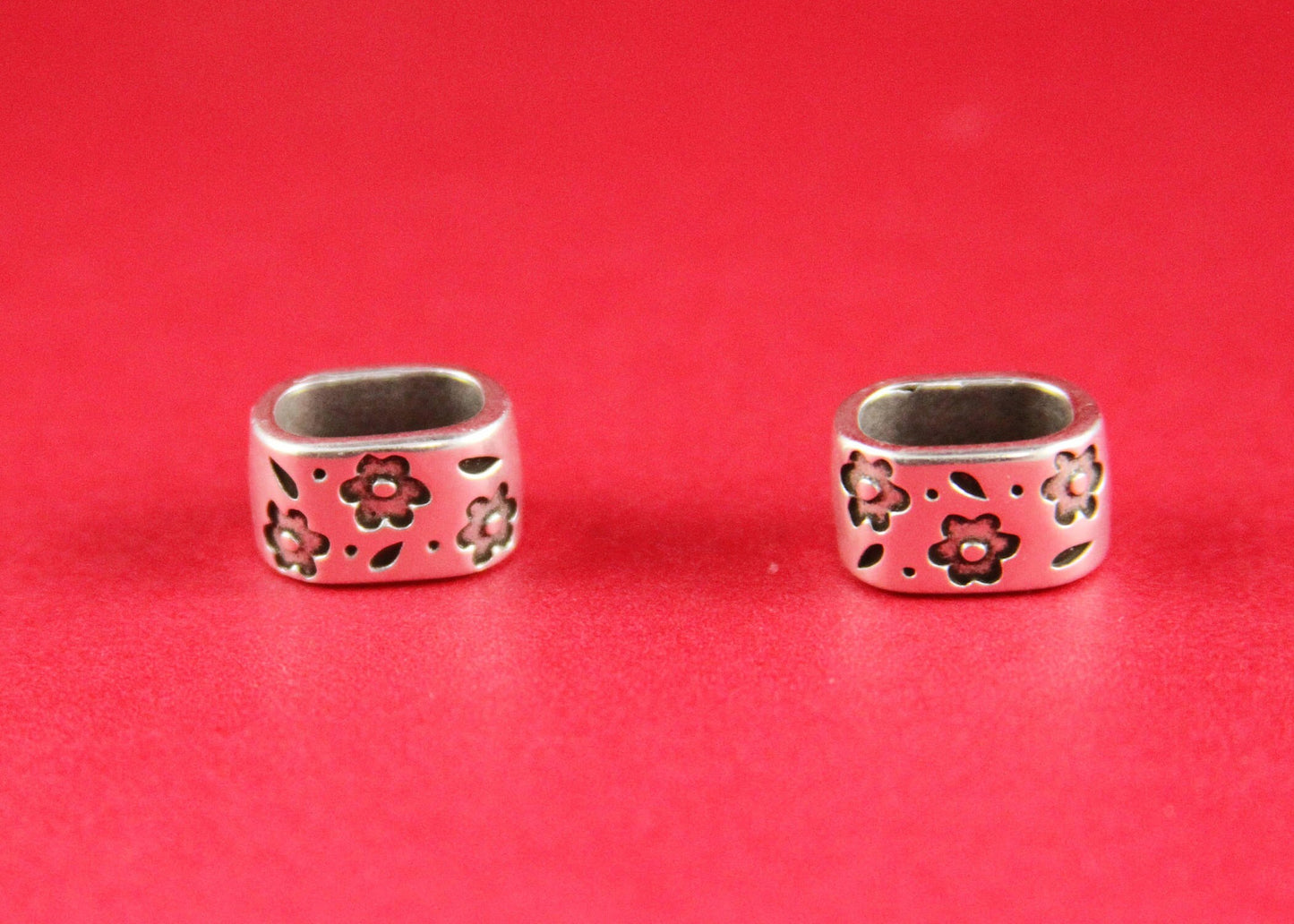 LS0066>>MADE IN EUROPE 2 zamak floral sliders, licorice zamak  slider, 10x6mm sliders, silver spacer sliders Qty2