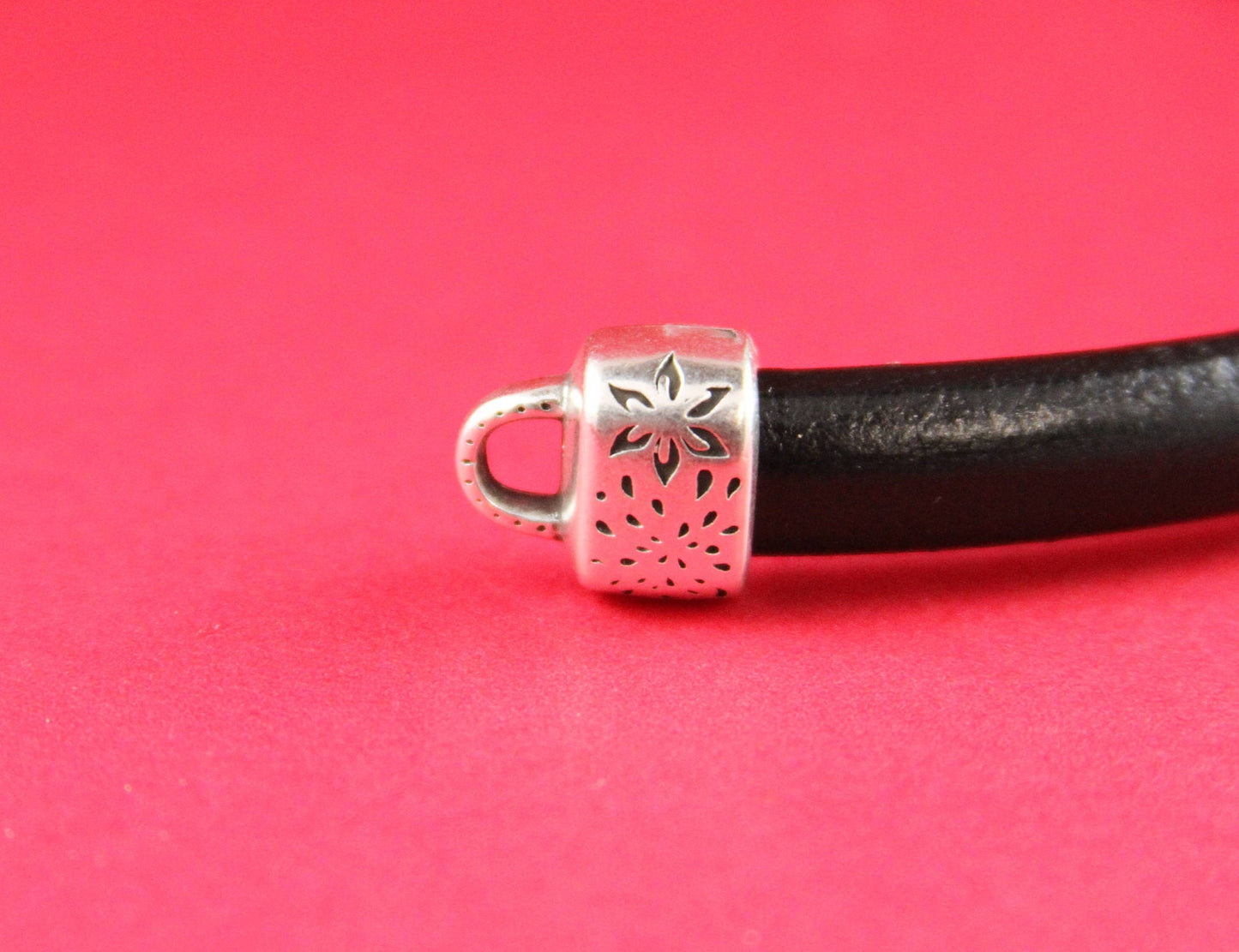 LC0009>> MADE IN EUROPE licorice  cord ends, licorice cord floral end caps, 10x6mm end caps(PF8577) Qty2