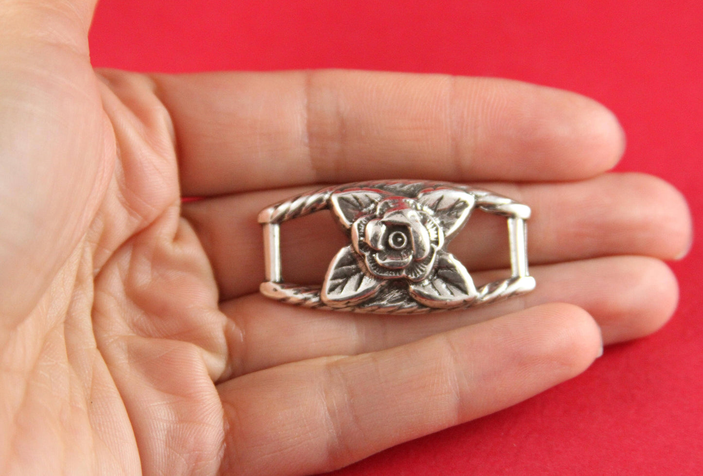 C0057>> MADE in EUROPE zamak flower connector, bracelet zamak component qty1