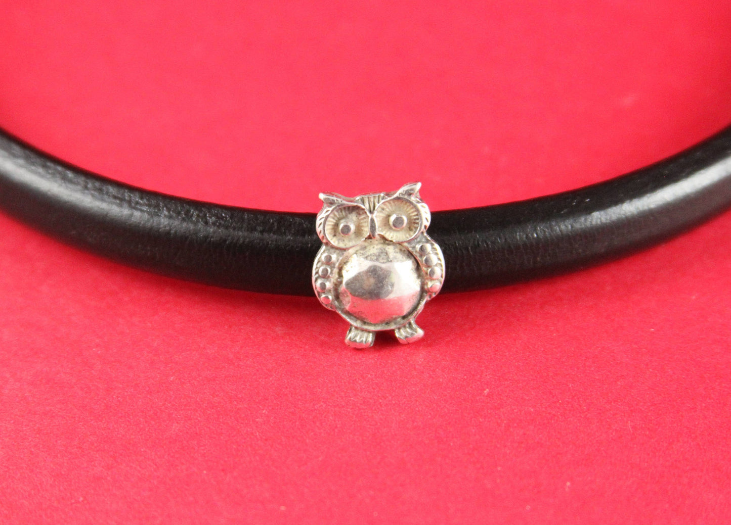 LS0022>>MADE in EUROPE  2 zamak owl sliders, 10x6mm owl slider, licorice leather cord owl sliders, zamak sliders Qty2