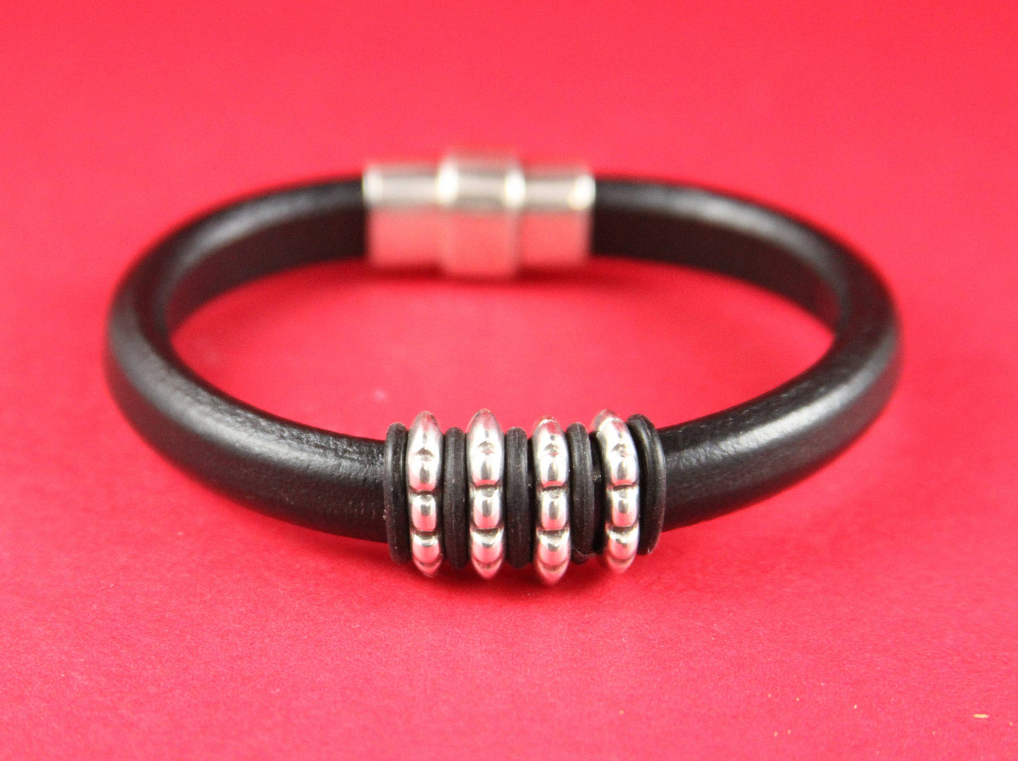 LS0048>>MADE IN EUROPE 4 zamak ring sliders, licorice ring slider, 10x6mm  sliders, silver ring sliders,  Qty4