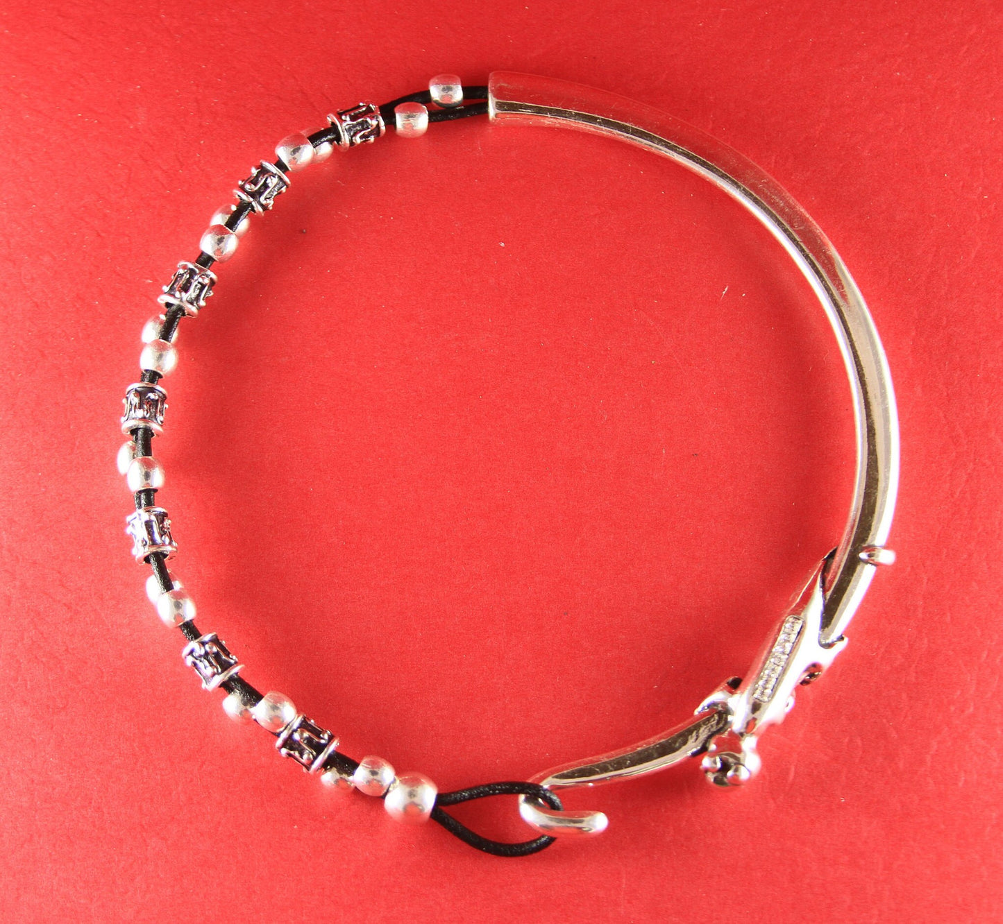 0137>>MADE in EUROPE zamak half necklace with Swarovski strass lizard, silver half necklace with strass and gecko, (95117)