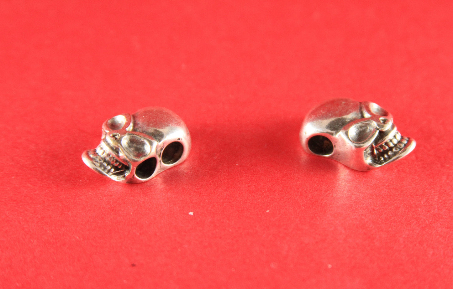 RS0126>>MADE in EUROPE 2 zamak loop makers, 5mm cord loop maker skull end, round cord skull end (24397)Qty2