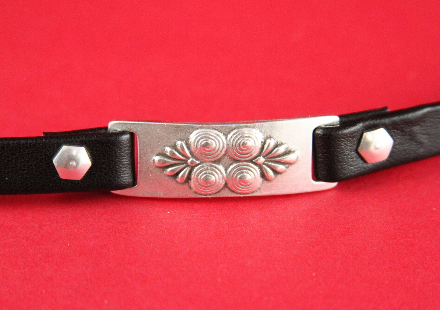 C0095>>MADE in EUROPE zamak connector, 10mm cord connector, flat 10mm leather cord connector Qty 1