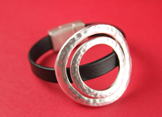 FS0024>>MADE IN EUROPE zamak 2 large round sliders,hammered circle sliders for 10mm flat cord, flat cord zamak slider(11241/11240-0077) Qty2