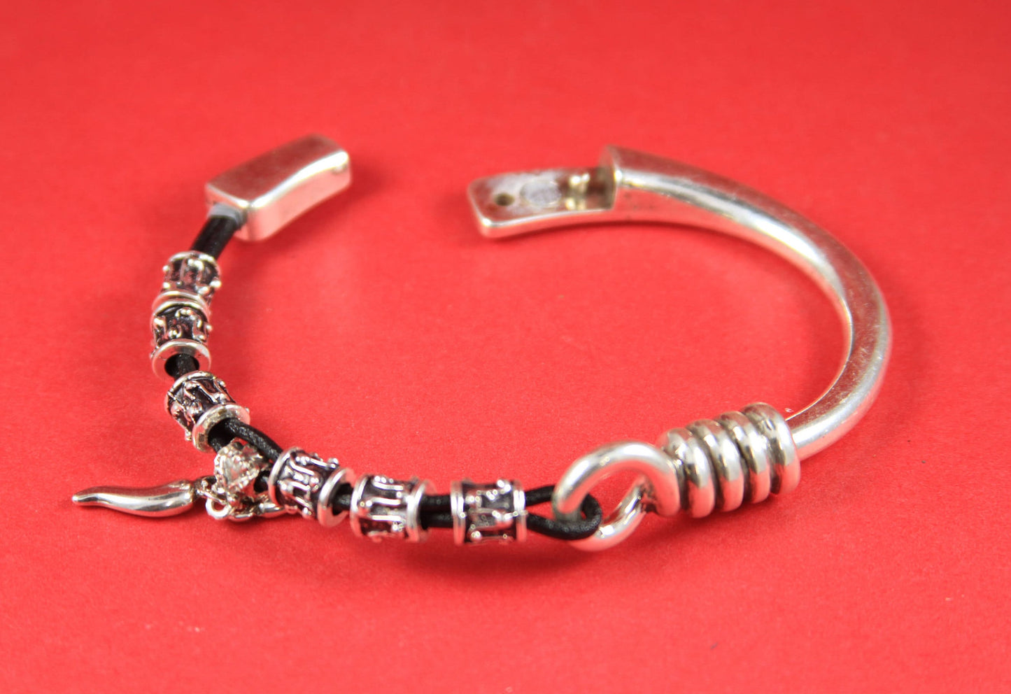 B0062>>MADE IN EUROPE zamak half bracelet, half cuff,  half bracelet Qty1