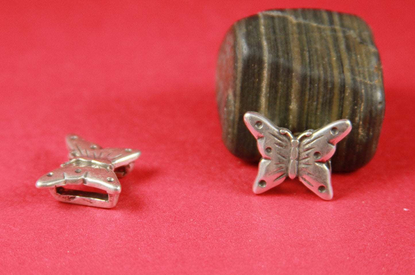 FS0284>>MADE IN EUROPE 2 zamak butterfly sliders, flat cord slider, 10mm flat cord sliders, silver butterfly sliders Qty2