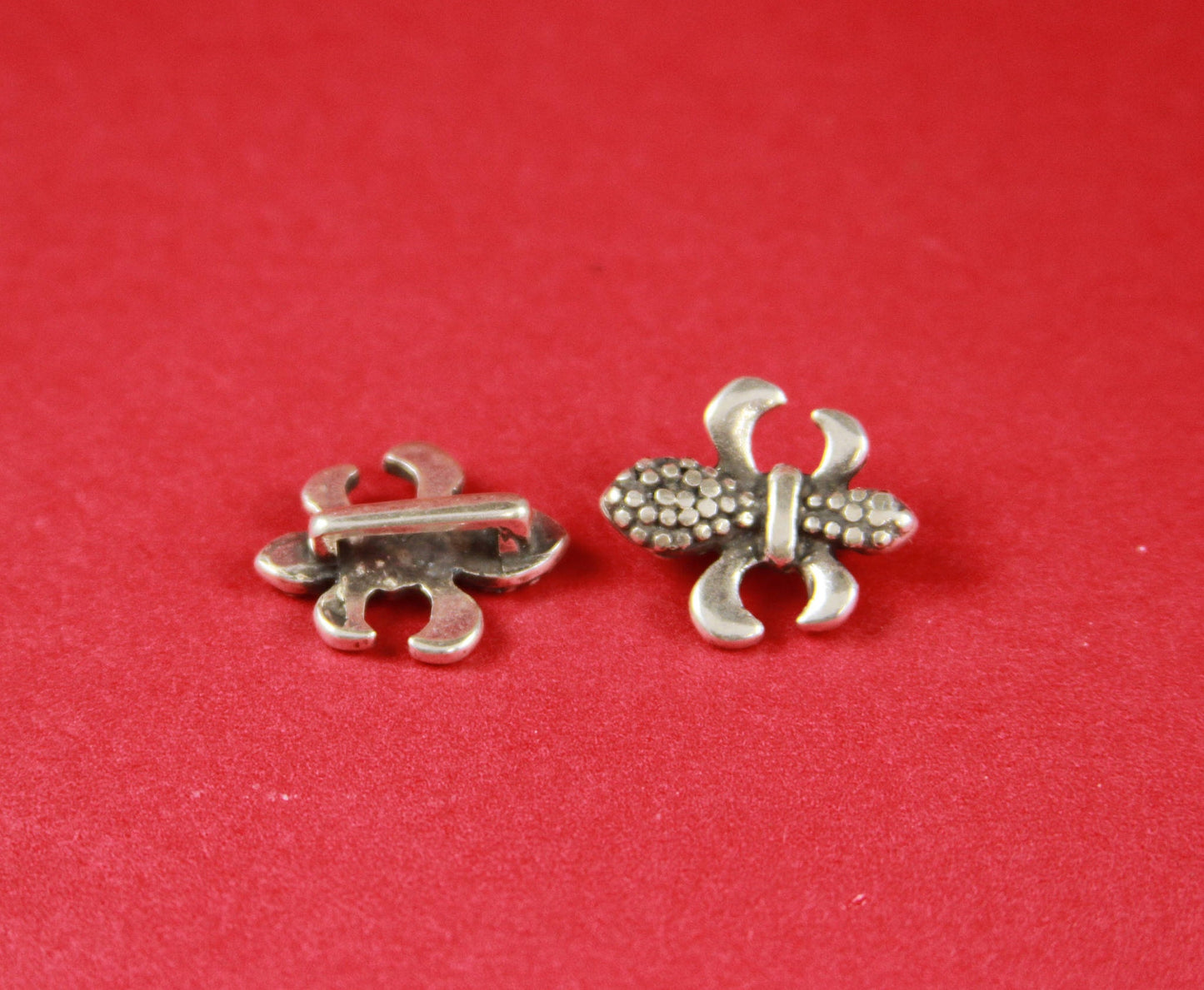 FS0321>>MADE IN EUROPE 2 zamak fleur de lis slider for 10mm flat cord, 10mm flat cord flower slider,  Qty2