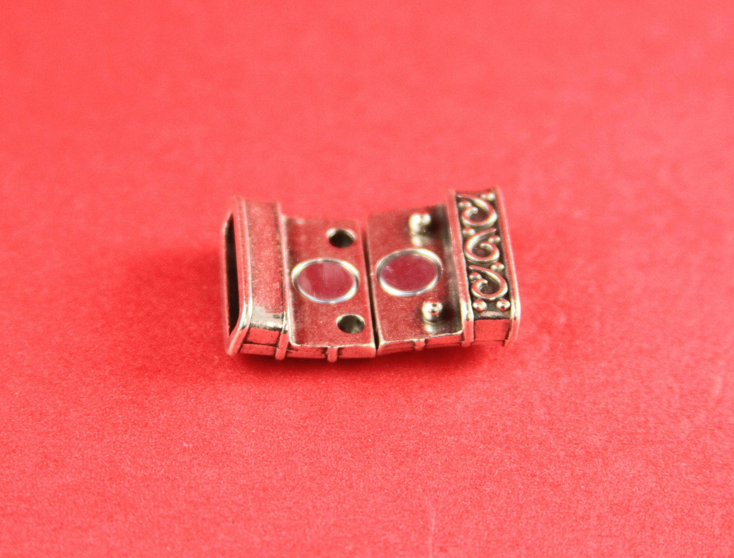 FC0065>>MADE in EUROPE zamak 15mm flat cord clasp, flat leather cord clasp, 15mm flat engraved clasp, Qty1