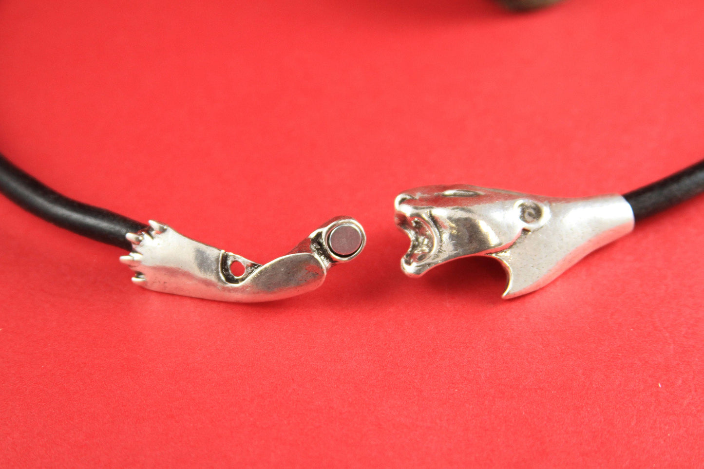 RC0013>> MADE IN EUROPE zamak panther clasp, 6mm cord magnetic clasp for necklace, 6mm round leather cord clasp  (TMpanteras) Qty1