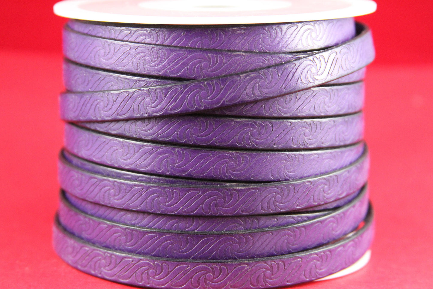 MADE in EUROPE 24" flat leather cord, 10mm purple leather cord, 10mm embossed leather cord (499/10/06)