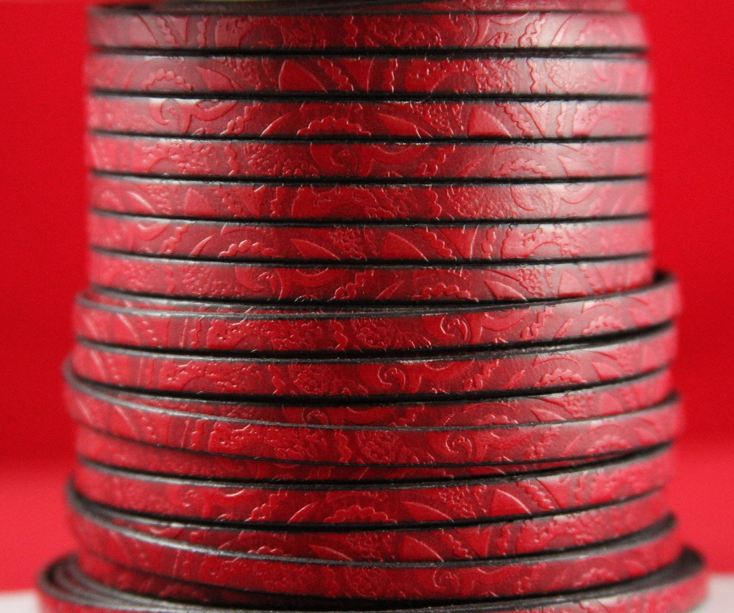 MADE in EUROPE 24'' flat 5mm engraved leather cord, 5mm flat leather cord, 5mm embossed leather cord (503/05/27)