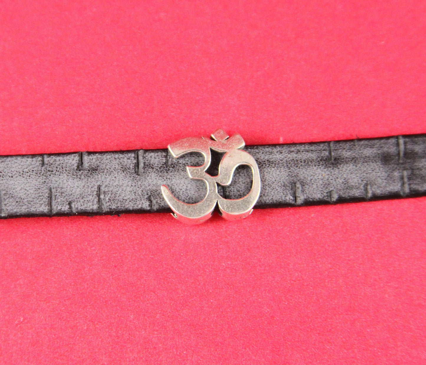 FS0396>> MADE in EUROPE 2 zamak OM sliders for 10mm flat cord, 10mm zamak slider, flat leather cord yoga slider, (F773/2S) Qty2