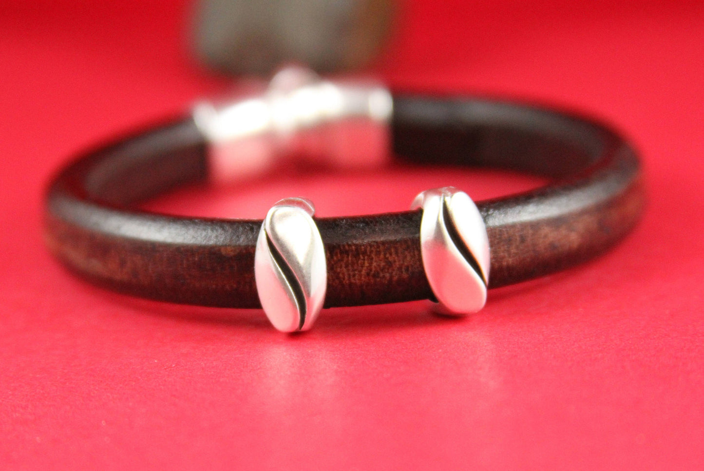 LS0027>> MADE IN EUROPE 4 zamak  sliders, licorice zamak  slider, 10x6mm  sliders, silver spacer sliders, Qty4