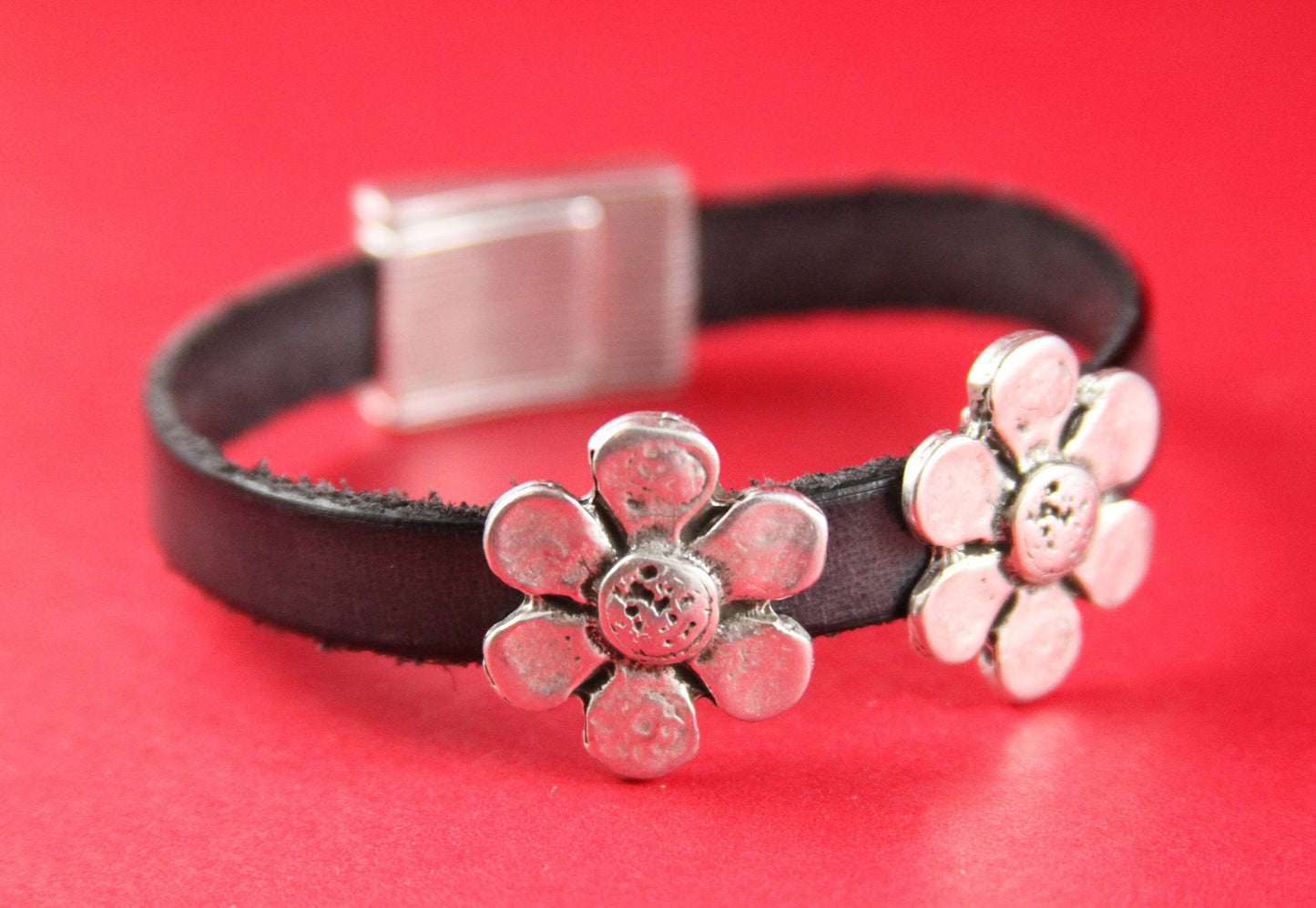 FS0182>>MADE IN EUROPE 2 zamak flower sliders 10mm flat cord, 10mm flat cord daisy slider, Qty2