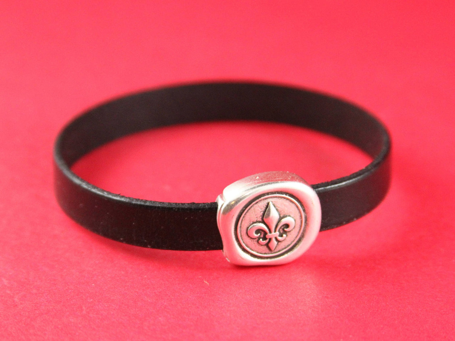 FC0125>>MADE in EUROPE Zamak fleur de lis clasp, 10mm flat cord clasp, flat leather cord clasp Qty1