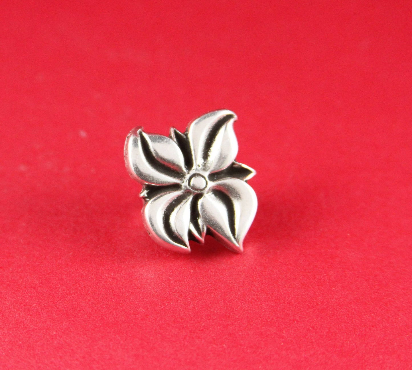 LS0036>>MADE IN EUROPE 2 zamak flower sliders, licorice flower slider, 10x6mm  sliders, silver flower sliders, Qty2