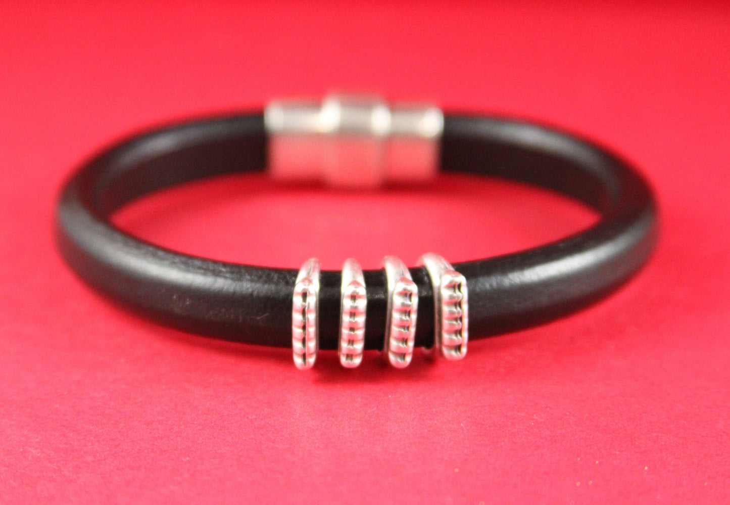 LS0049>>MADE IN EUROPE 4 zamak ring sliders, licorice ring slider, 10x6mm  sliders, silver ring sliders, Qty4