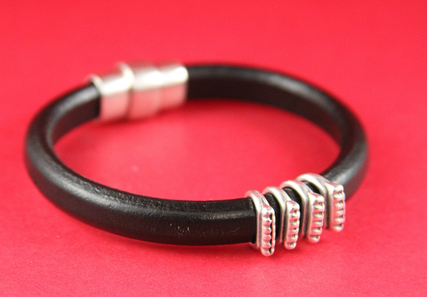 LS0049>>MADE IN EUROPE 4 zamak ring sliders, licorice ring slider, 10x6mm  sliders, silver ring sliders, Qty4