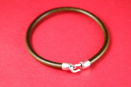 RC0107>>MADE in EUROPE 2 zamak hook clasps, 4mm round cord hook, bracelet hook clasp,  4mm round cord hook clasp (8048/8753-0077) Qty2sets