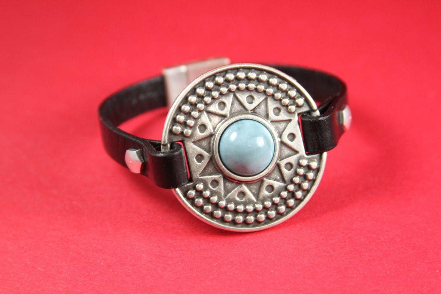 C0105>>MADE in EUROPE zamak engraved connector with cabochon, 10mm cord connector, flat 10mm leather cord connector Qty 1